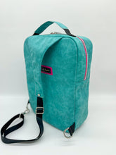 Load image into Gallery viewer, Duncan Messenger Sling - PDF Sewing Pattern