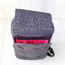 Load image into Gallery viewer, Duncan Messenger Sling - PDF Sewing Pattern