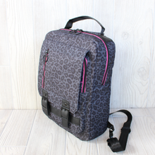 Load image into Gallery viewer, Duncan Messenger Sling - PDF Sewing Pattern