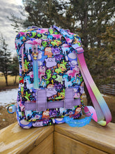 Load image into Gallery viewer, Duncan Messenger Sling - PDF Sewing Pattern