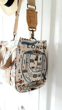 Load image into Gallery viewer, Transponster Tote - PDF Sewing Pattern