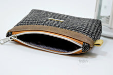 Load image into Gallery viewer, Midnight Kiss Pouch - PDF Sewing Pattern