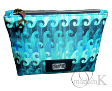 Load image into Gallery viewer, Midnight Kiss Pouch - PDF Sewing Pattern