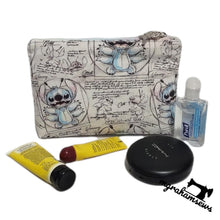 Load image into Gallery viewer, Midnight Kiss Pouch - PDF Sewing Pattern