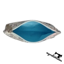 Load image into Gallery viewer, Midnight Kiss Pouch - PDF Sewing Pattern