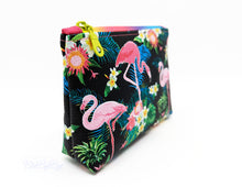 Load image into Gallery viewer, Midnight Kiss Pouch - PDF Sewing Pattern